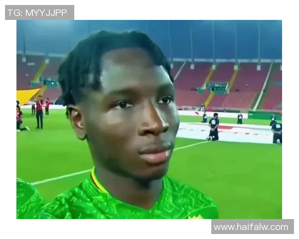 哪个足球明星在场上最搞笑最具喜剧天赋引发观众笑声不断 哪个足球明星在场上最搞笑最具喜剧天赋引发观众笑声不断